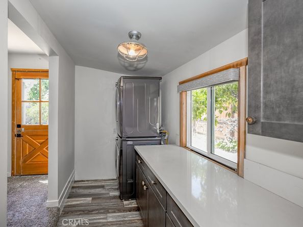 1219 N Lincoln Street, Burbank CA 91506