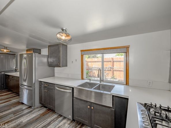 1219 N Lincoln Street, Burbank CA 91506