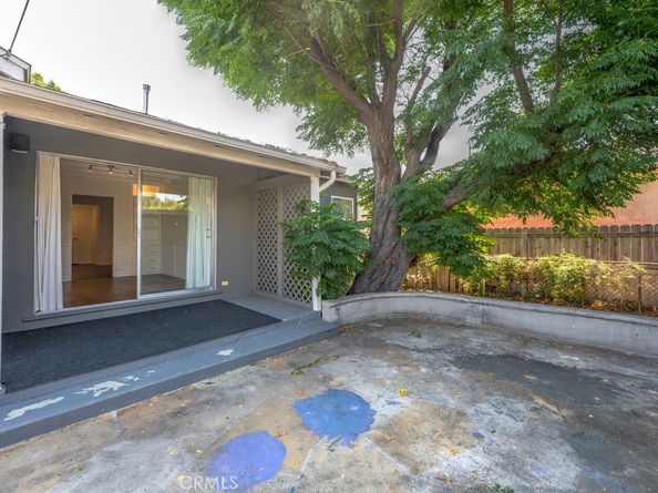 1219 N Lincoln Street, Burbank CA 91506