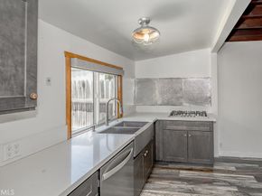 1219 N Lincoln Street, Burbank CA 91506