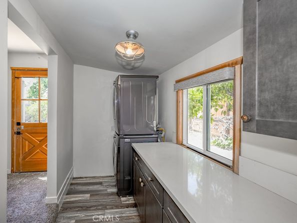 1219 N Lincoln Street, Burbank CA 91506