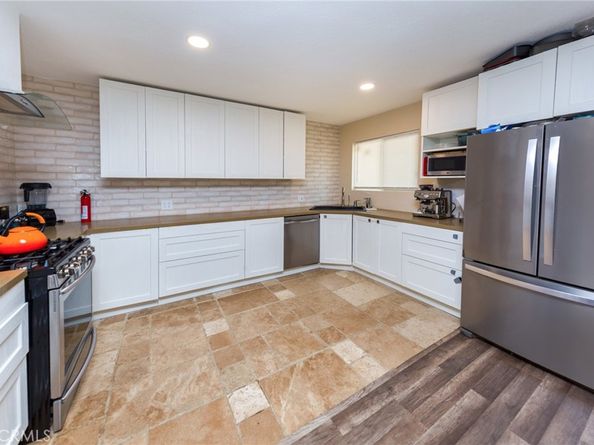 14758 Lakeside Street, Sylmar CA 91342