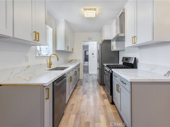 22151 Ingomar Street, Canoga Park CA 91304
