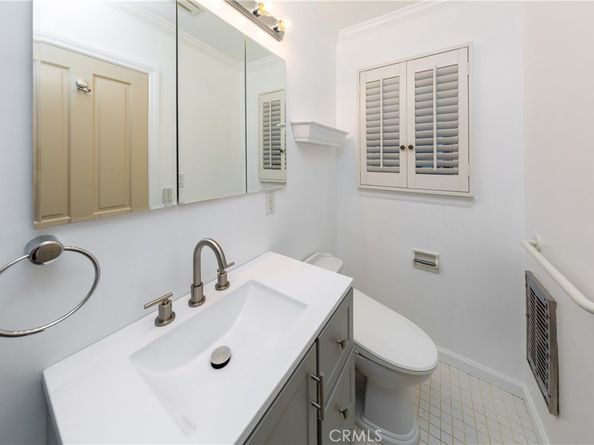 22151 Ingomar Street, Canoga Park CA 91304