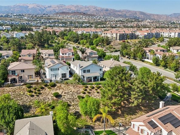20504 Bergamo Way, Porter Ranch CA 91326