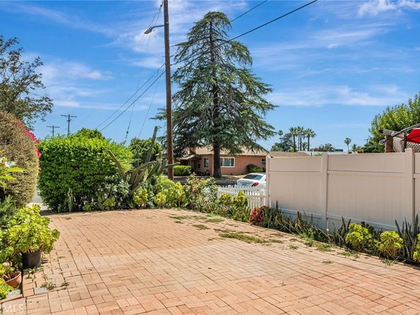 7134 Stansbury Avenue, Van Nuys CA 91405
