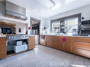 3025 Edgehill Drive, Los Angeles CA 90018