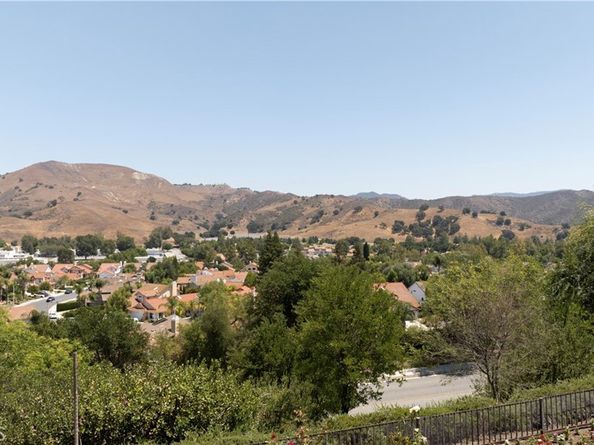 3966 Leighton Point Rd., Calabasas CA 91301