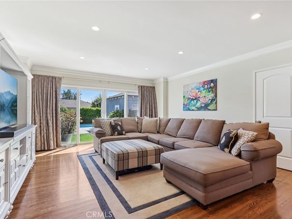 1706 N Catalina Street, Burbank CA 91505
