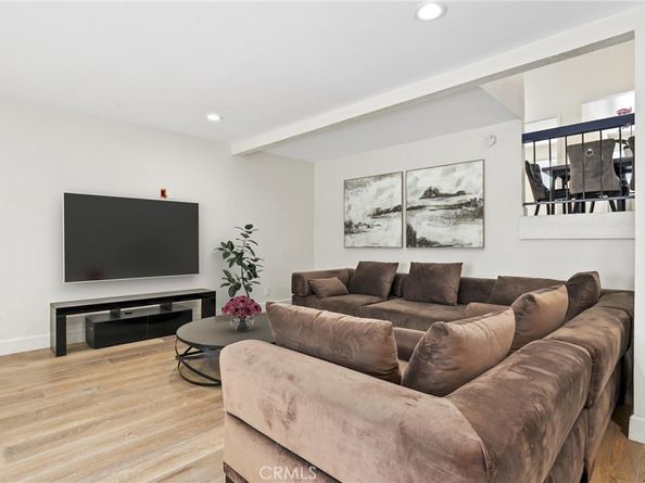 21535 Erwin Street 131, Woodland Hills CA 91367