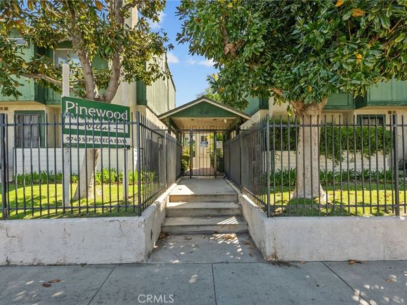 9740 Sepulveda Boulevard 20, North Hills CA 91343