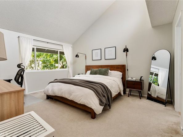 19431 Sherman Way 24, Reseda CA 91335