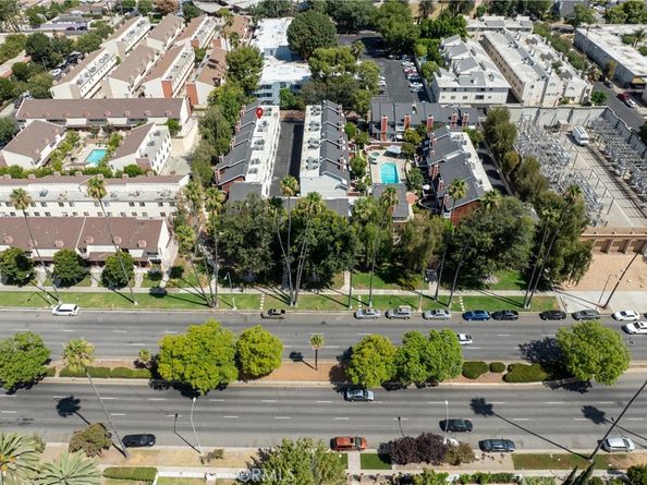 19431 Sherman Way 24, Reseda CA 91335