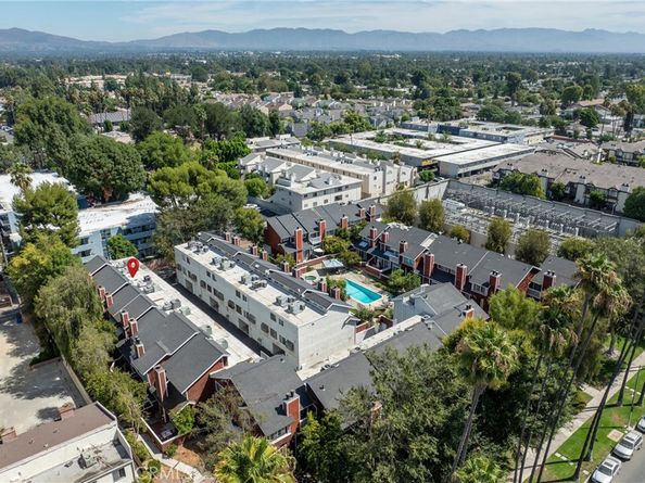 19431 Sherman Way 24, Reseda CA 91335