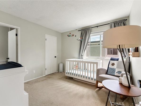 19431 Sherman Way 24, Reseda CA 91335