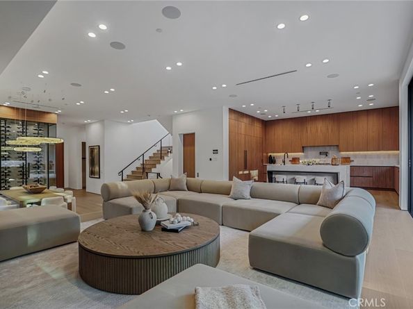 4219 Costello Avenue, Sherman Oaks CA 91423