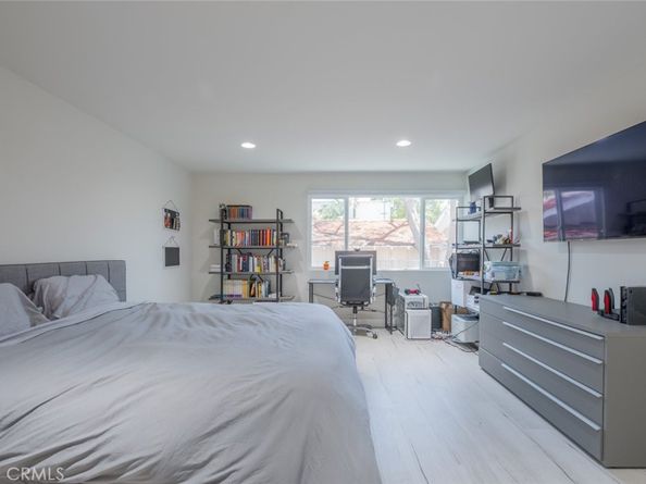 930 California Avenue 105, Santa Monica CA 90403