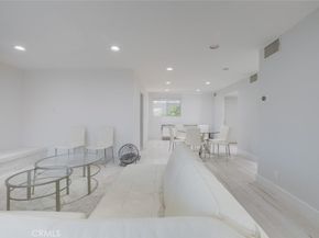 930 California Avenue 105, Santa Monica CA 90403