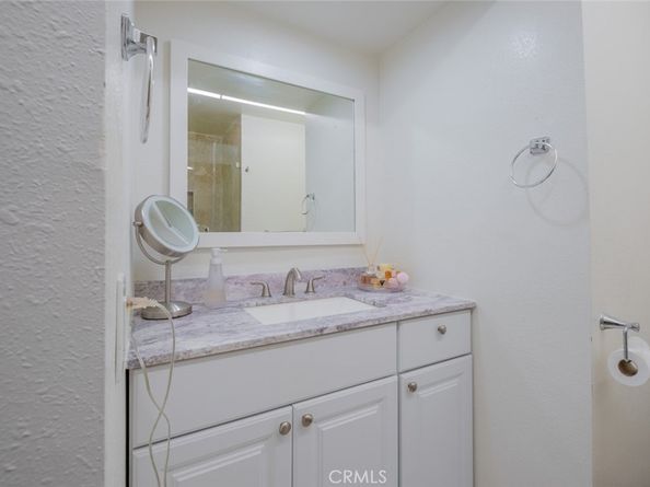 930 California Avenue 105, Santa Monica CA 90403