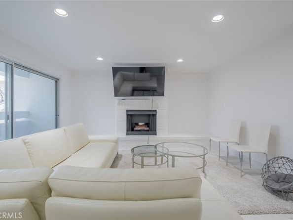 930 California Avenue 105, Santa Monica CA 90403