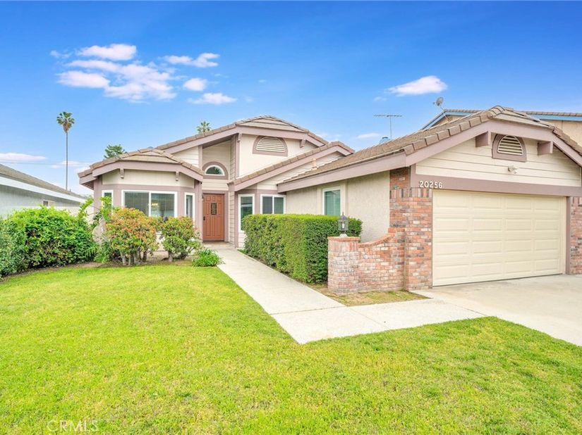 20256 Ingomar Street, Winnetka, CA 91306