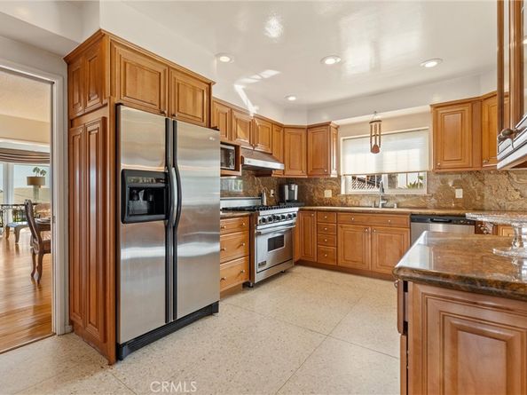 4845 Parkglen, View Park CA 90043