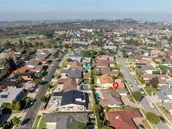 4845 Parkglen, View Park CA 90043