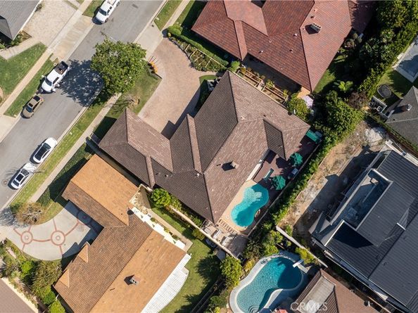 4845 Parkglen, View Park CA 90043