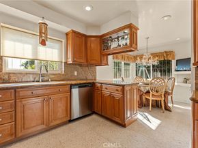 4845 Parkglen, View Park CA 90043