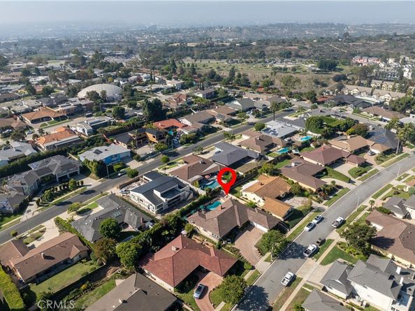 4845 Parkglen, View Park CA 90043