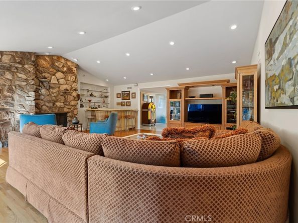 4845 Parkglen, View Park CA 90043