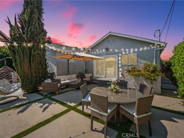 17642 Calvert Street, Encino CA 91316