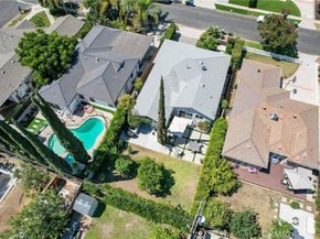 17642 Calvert Street, Encino CA 91316