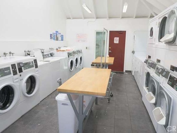 4812 Hollow Corner, Culver City CA 90230