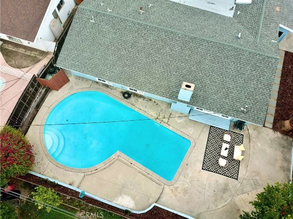 20541 Rodax, Winnetka CA 91306