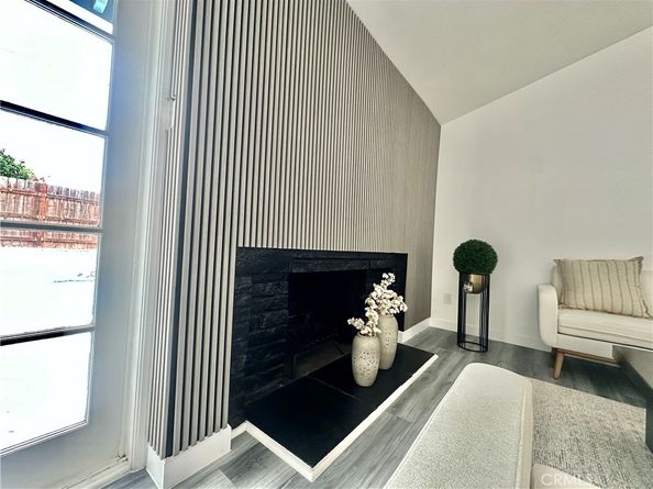 20541 Rodax, Winnetka CA 91306