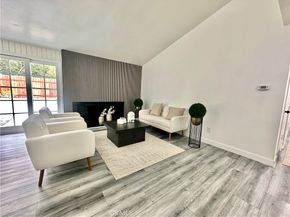 20541 Rodax, Winnetka CA 91306