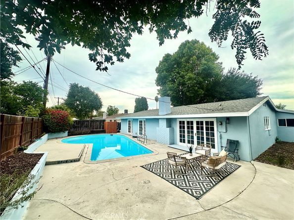 20541 Rodax, Winnetka CA 91306