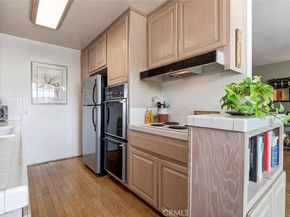 4140 Warner 205, Burbank CA 91505