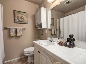 4140 Warner 205, Burbank CA 91505