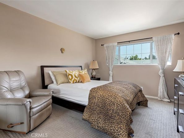 4140 Warner 205, Burbank CA 91505