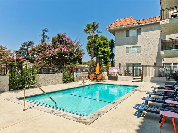 4140 Warner 205, Burbank CA 91505