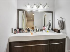 7825 Via Cassano, Burbank CA 91504