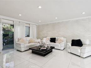 7825 Via Cassano, Burbank CA 91504