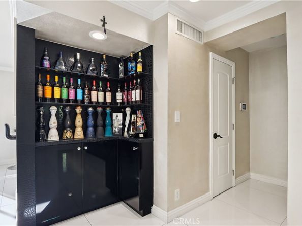 7825 Via Cassano, Burbank CA 91504