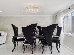 7825 Via Cassano, Burbank CA 91504