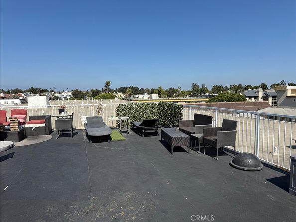 8710 Delgany Avenue 15, Playa Del Rey CA 90293
