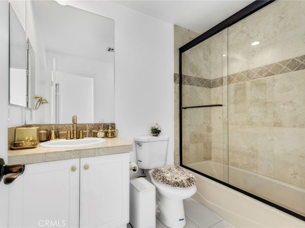 6997 Sale Avenue, West Hills CA 91307