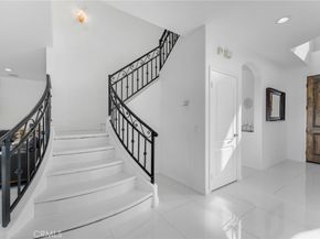 6997 Sale Avenue, West Hills CA 91307