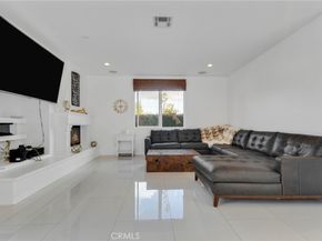 6997 Sale Avenue, West Hills CA 91307